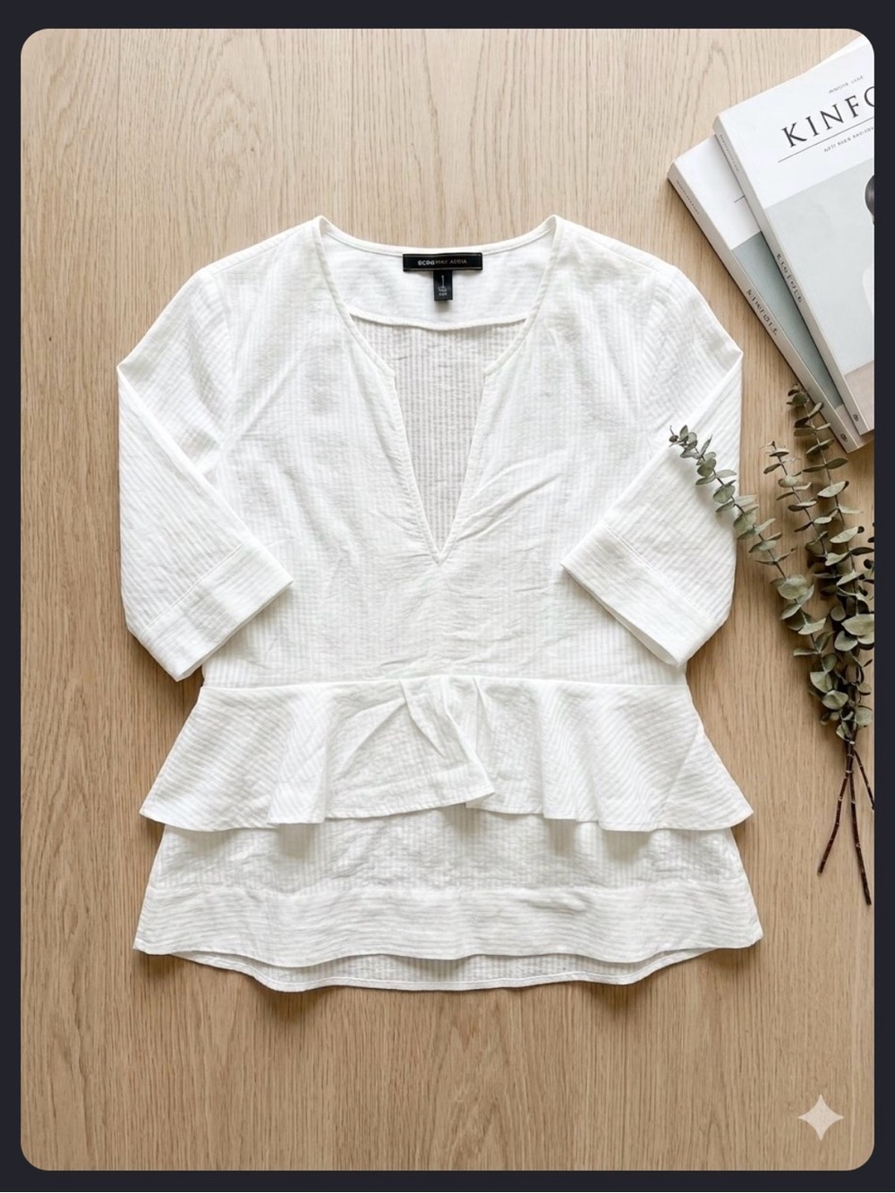 BCBGMaxAzria White V-Neck Peplum Blouse